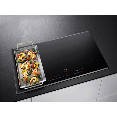 90cm 5 zone induction cooktop with ProCook & FlexiBridge - IKE95471FB | AEG